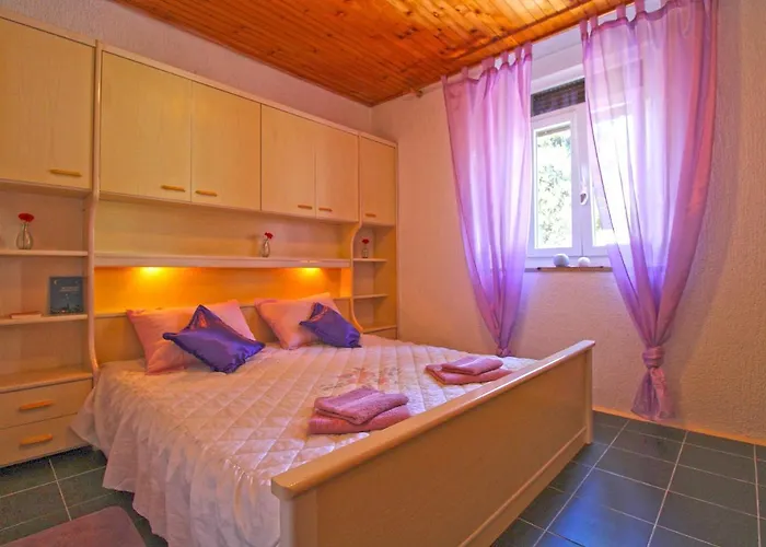 Luka 2192 Apartman *